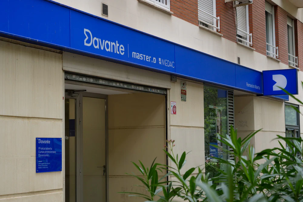 Foto de Academia Oposiciones, Cursos y FP Davante MasterD | Alcorcón Parque Lisboa
