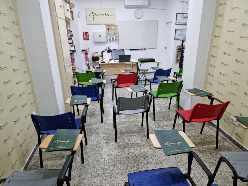 Foto de Preparador de Oposiciones Prisiones