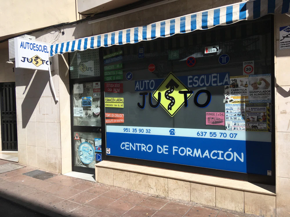 Foto de AUTOESCUELA JUSTO ALGODONALES