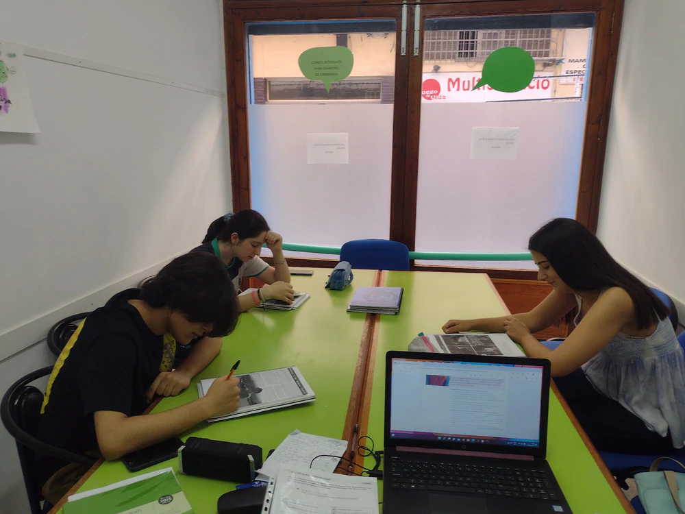 Foto de English Now!