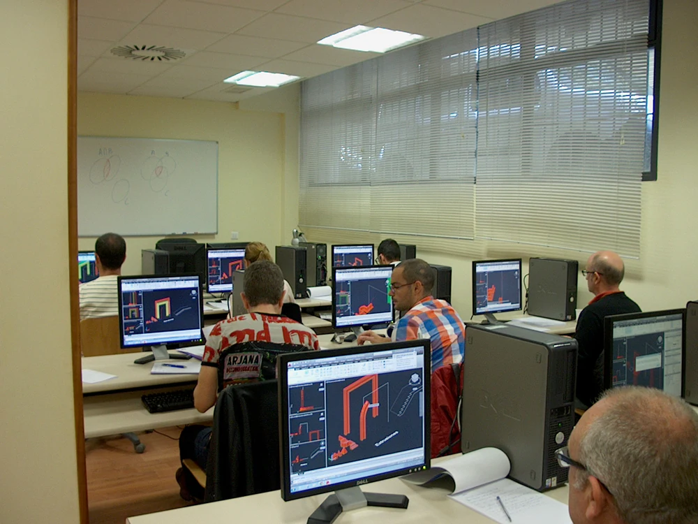 Foto de INFOCENTRO academia de Informática y Oposiciones