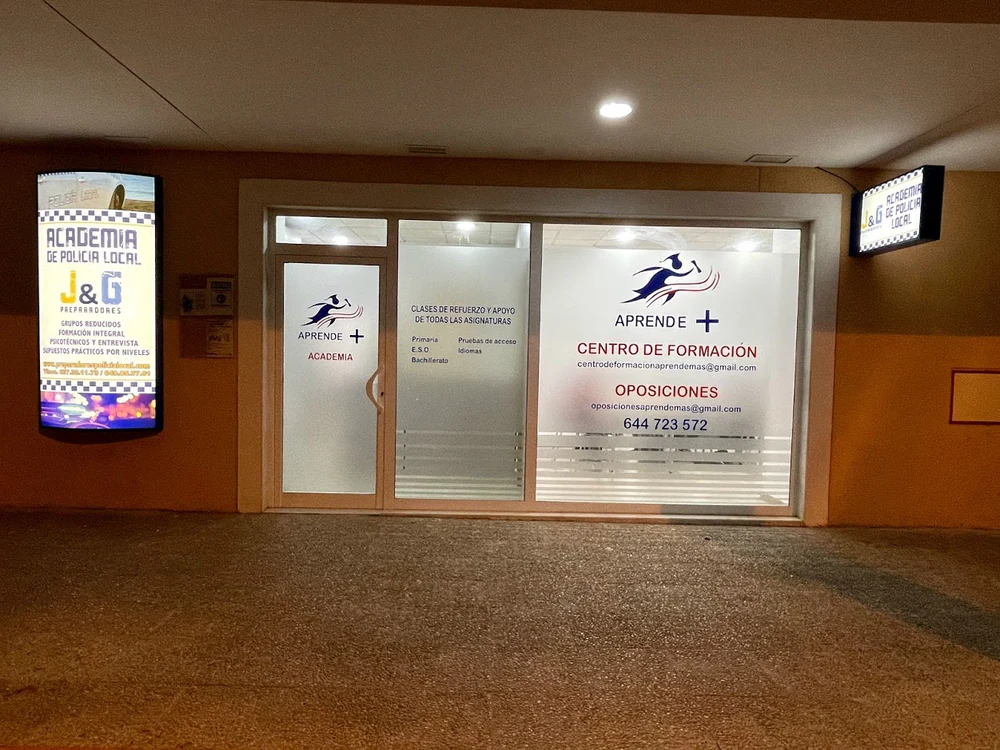 Foto de Granapol Almería. Academia de oposiciones a Policía Nacional y Guardia Civil