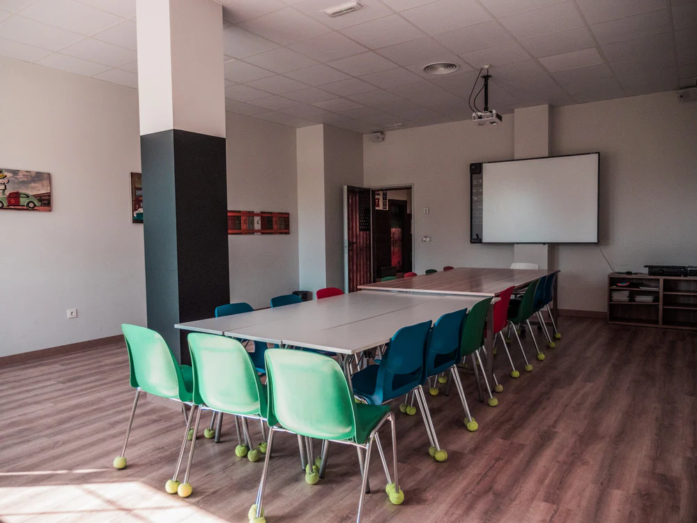 Foto de Ms & Mr Language - Viladomat - Academia de inglés