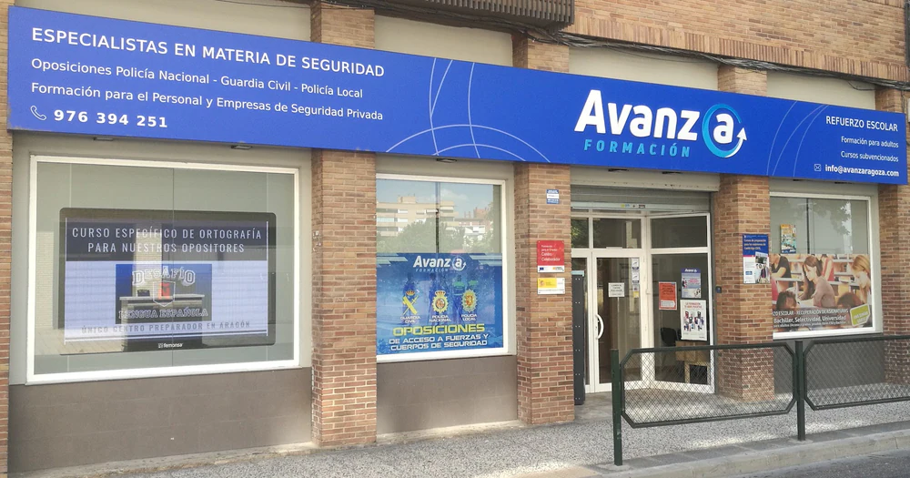 Foto de Academia Ayala acceso Universidad