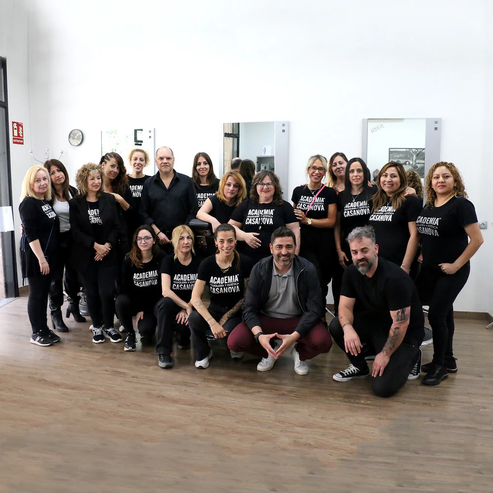 Foto de C&C ACADÈMIA CASANOVA BARCELONA (MERIDIANA). Academia de Peluquería, Barbería y Estética.