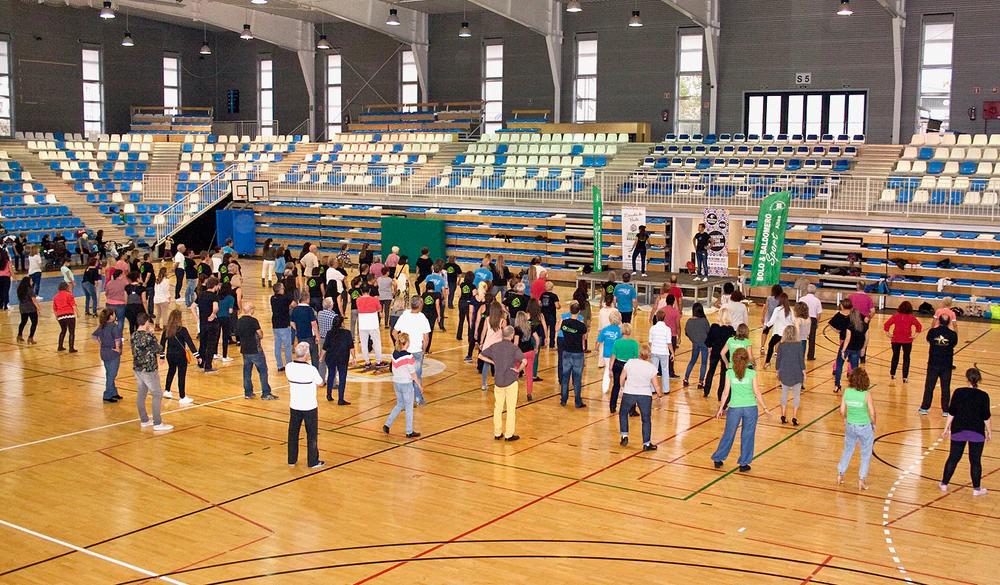 Portada de Deberías Estar Bailando