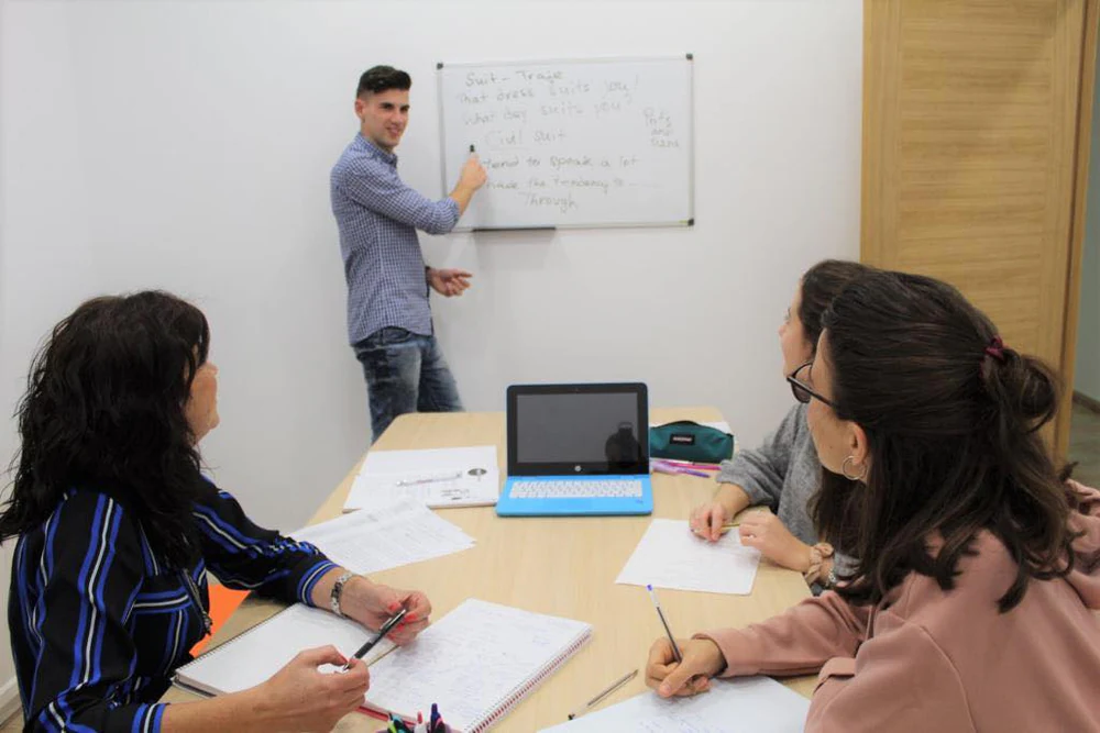 Foto de Dive into English - Inglés y otros idiomas en el extranjero - Alzira, Valencia