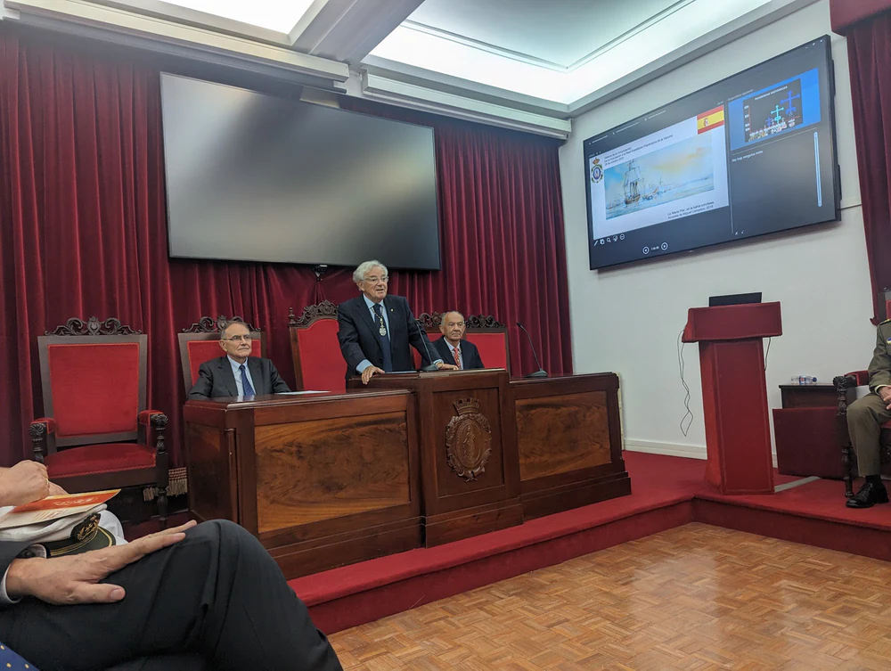 Foto de Real Academia de Medicina y Cirugía de Galicia