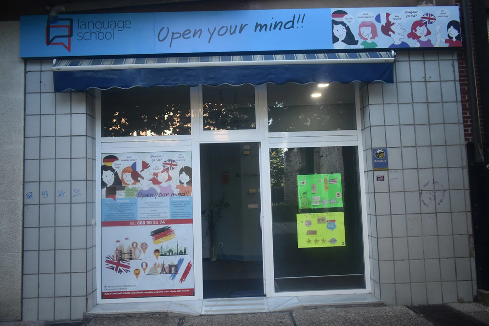 Open Your Mind School Academia de Idiomas