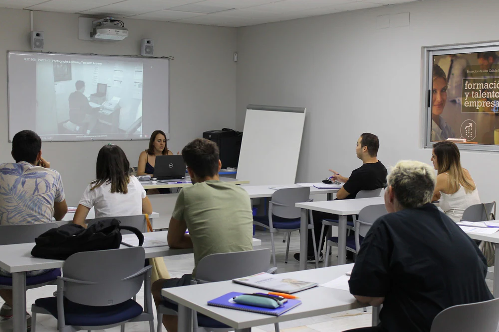 Foto de Idiomas Carlos V Málaga
