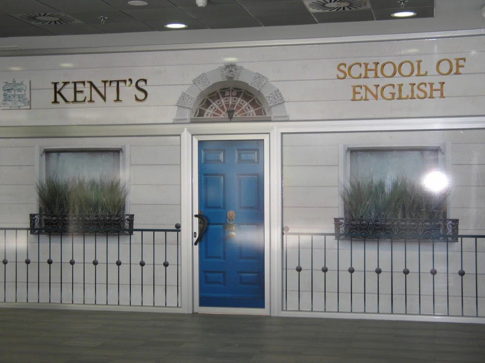 Foto de Bolton English School