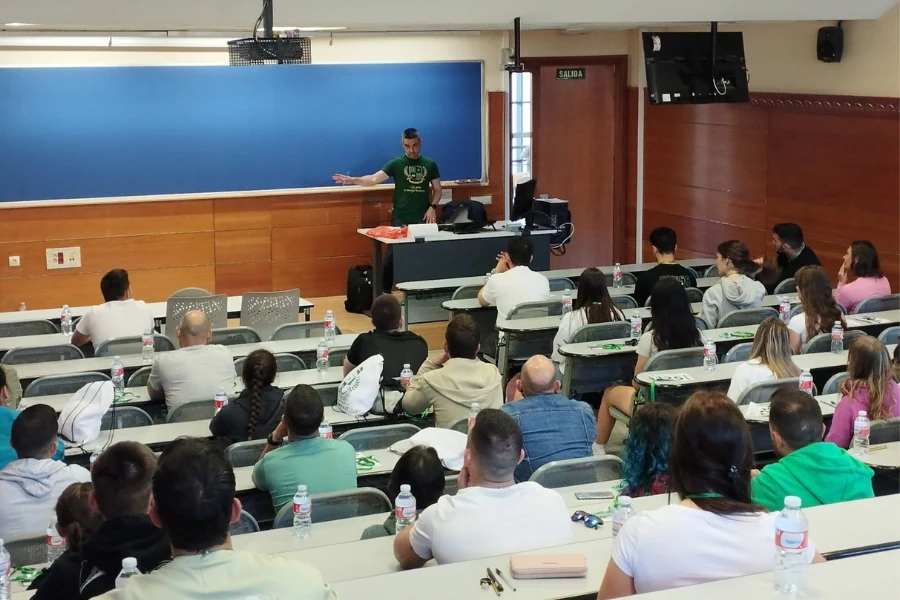Portada de Academia Online Guardia Civil | Preparador David Vizcarra