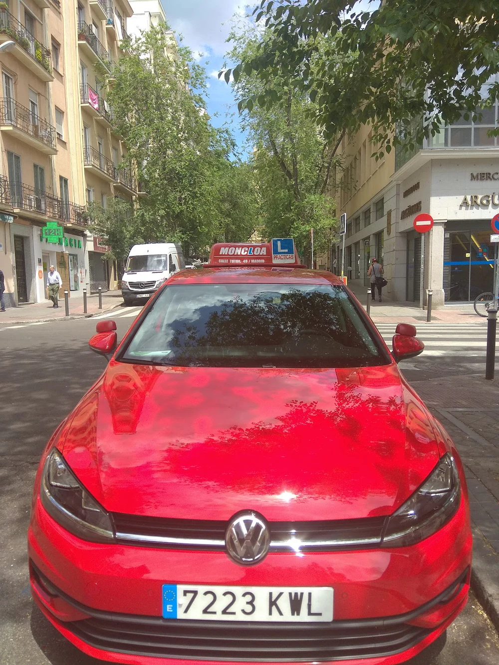 Foto de AUTIUS autoescuela Madrid Argüelles - Centro de recuperación de puntos