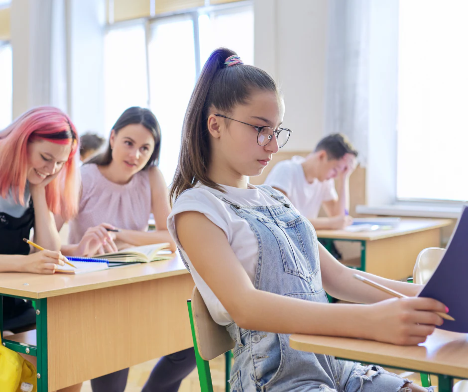 Foto de ACADEMIA NUEVO FUTURO (PAU - MAYORES DE 25 - PCE -BACHILLERATO)