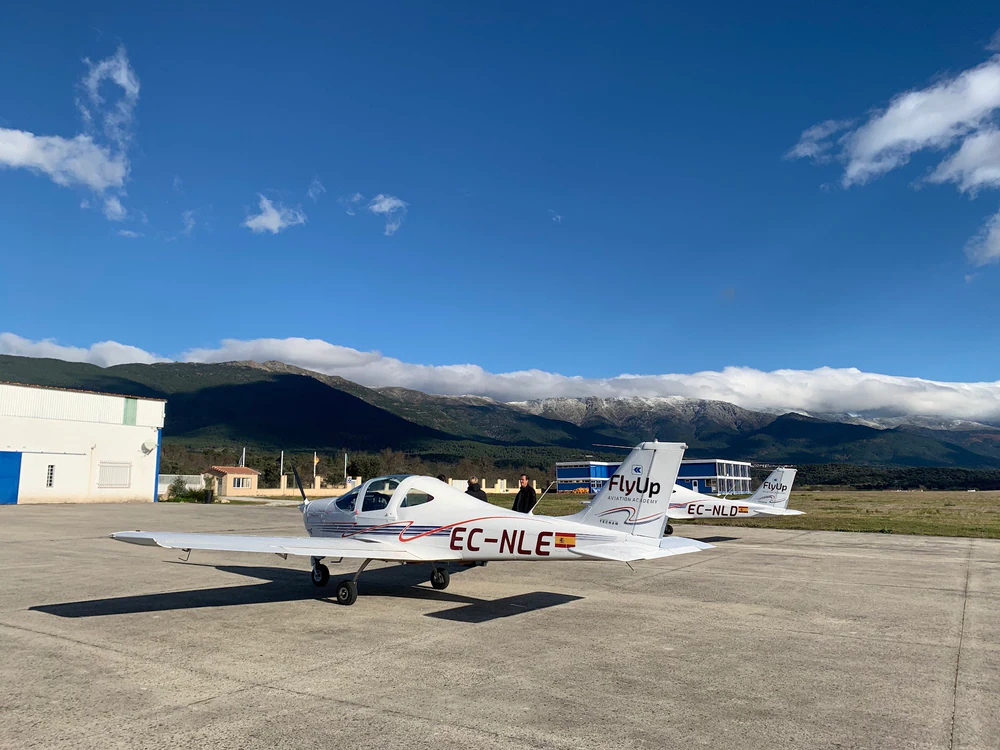FlyUp Academy