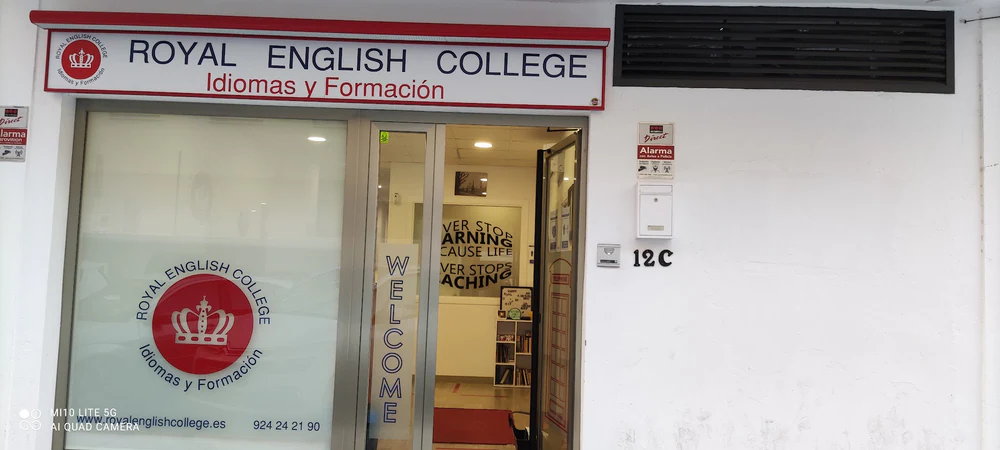 Portada de Royal English College