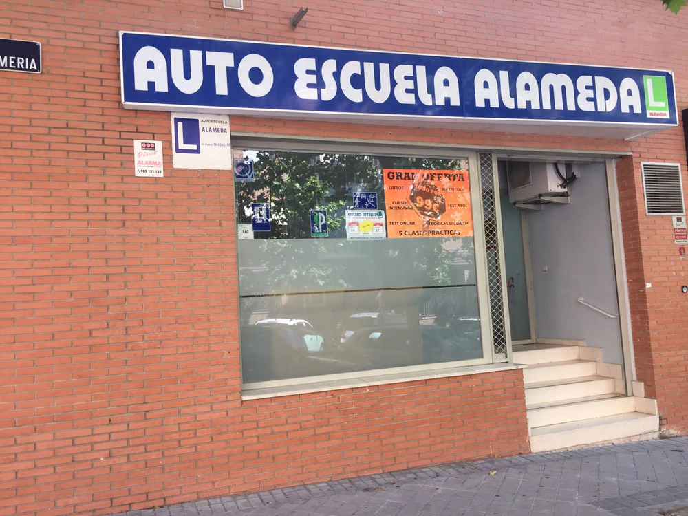 Foto de Autoescuelas Gala - Barajas