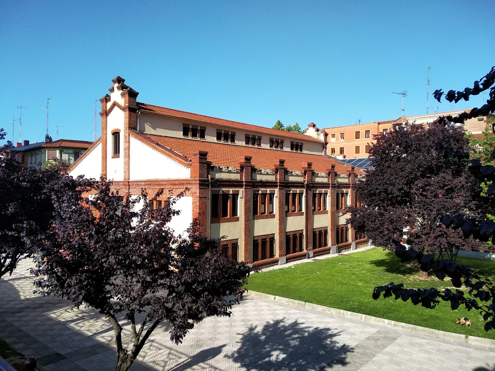 Foto de Escuela Oficial de Idiomas