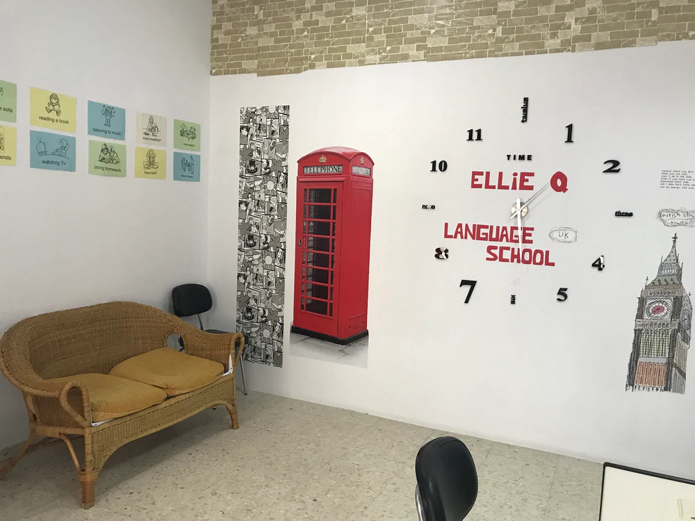 Foto de LET’S CHAT! Multimedia ENGLISH Academy