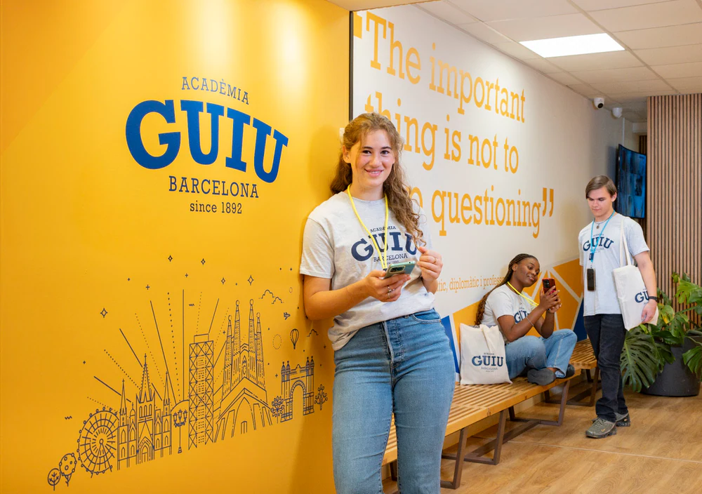 Academia Guiu - Cursos de Formación y Selectividad
