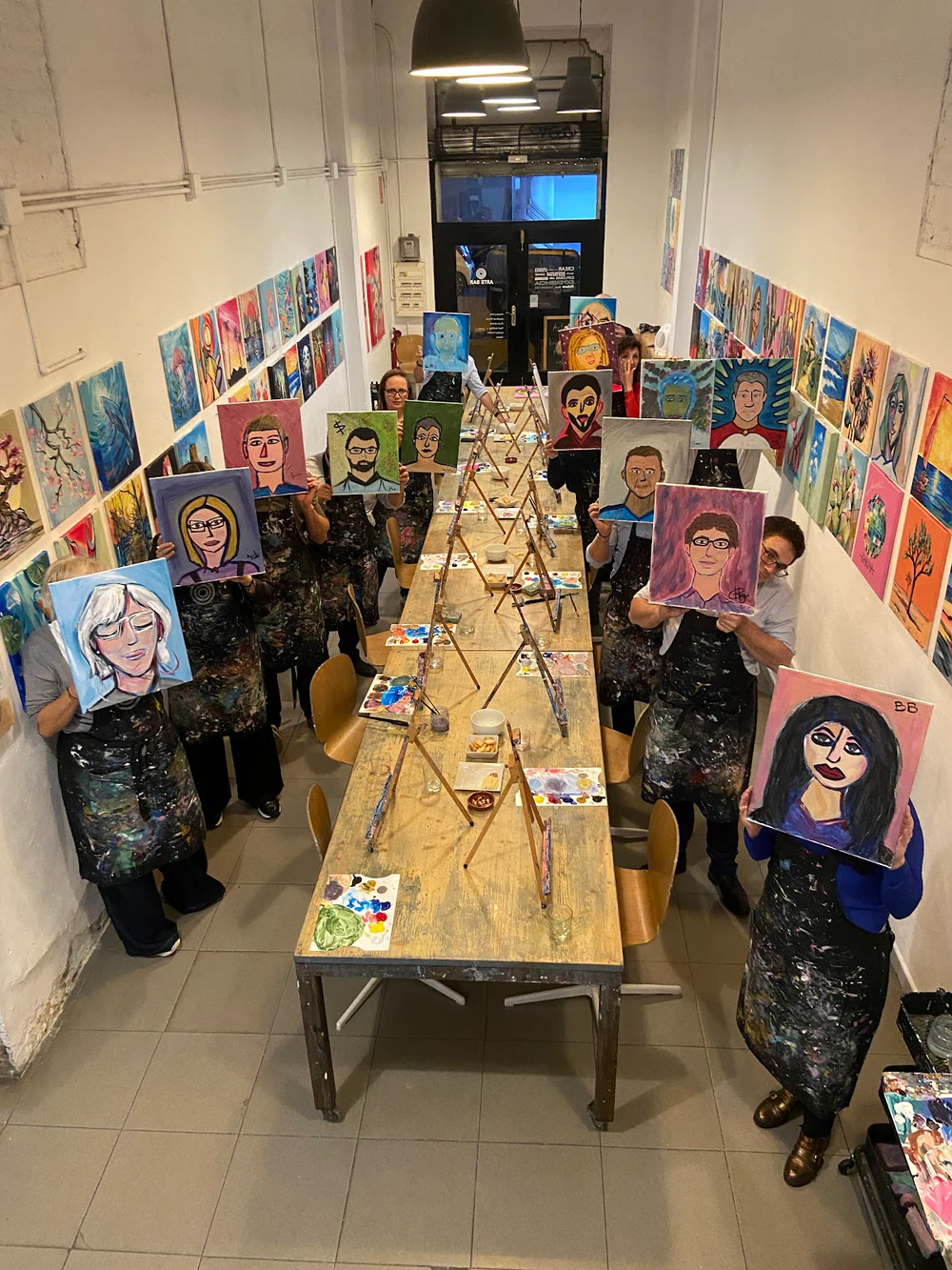 Foto de Academia de Marte – Paint & Wine Barcelona