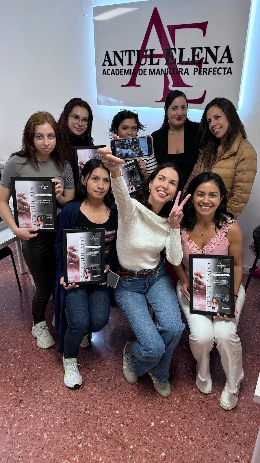 Academia de manicura perfecta - Elena Antul