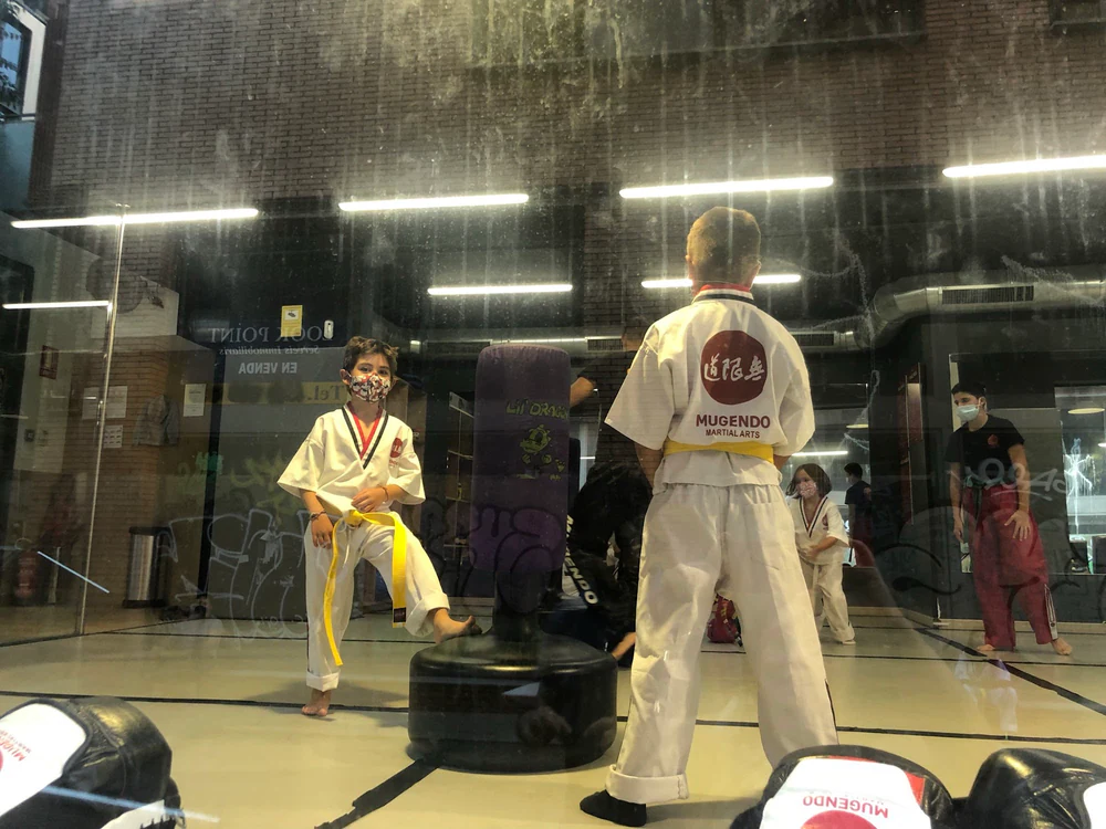 Foto de GOLDEN KYU LES CORTS | Artes marciales - Kick Boxing - Entrenamiento Personal