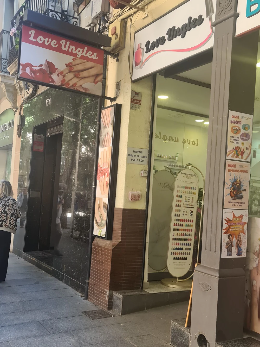 Foto de FENOMENAIL - Centro y Academia de Uñas