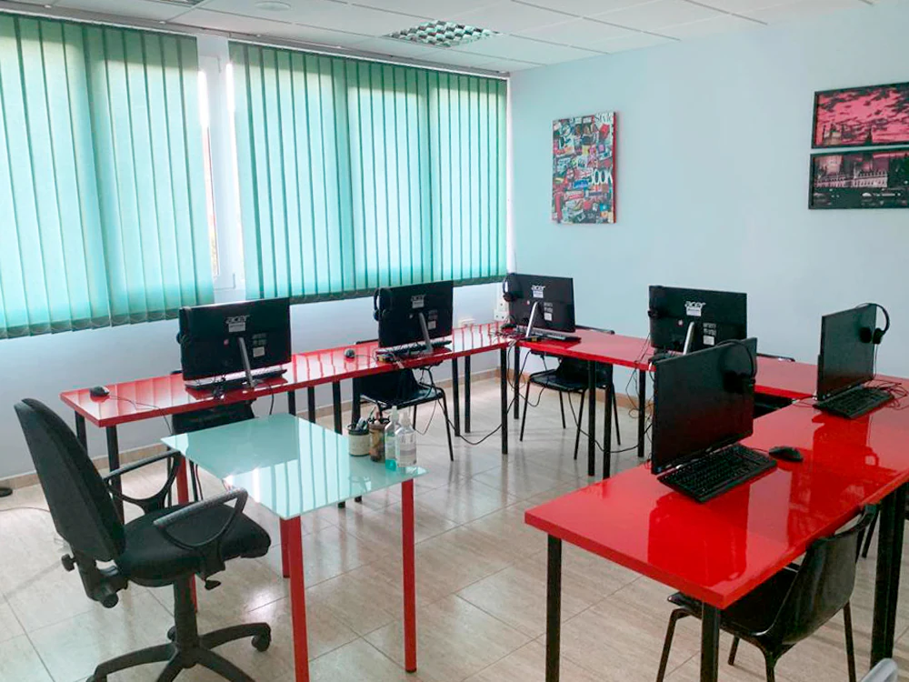 Foto de Di Grant English Centre