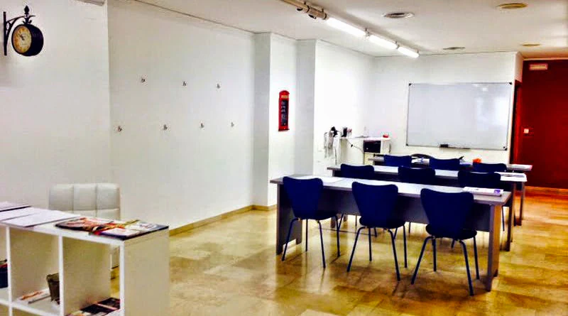 Academia de Idiomas - Ashby