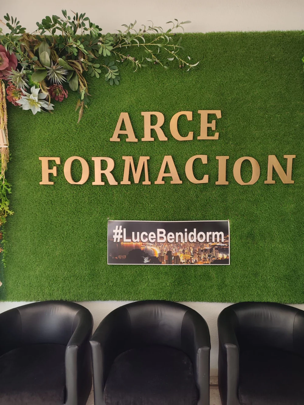 Portada de Arce Formacion Centro de Formación Profesional en Peluquería y Estética