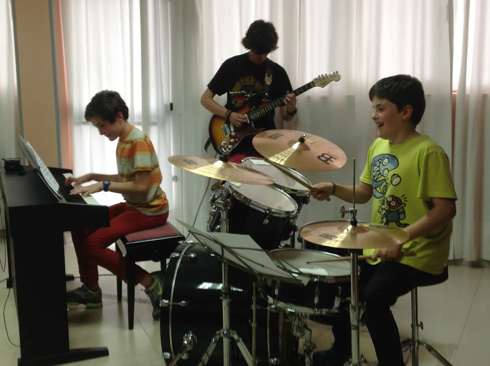 Foto de Academia de Guitarra y Música en Bilbao - Musicatulado