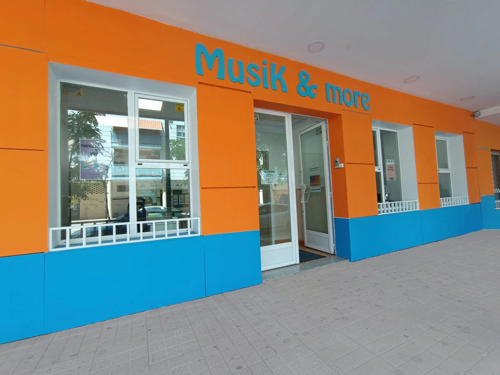 Foto de MusiK & More (Escuela de música y artes escénicas) en Cáceres