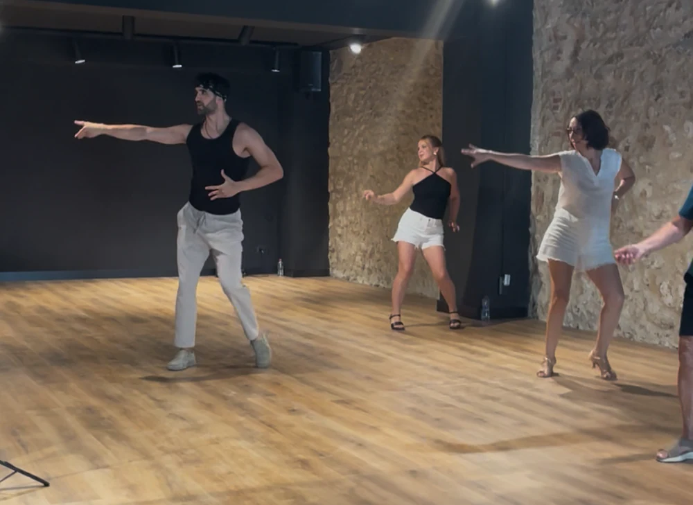 VP Dance Club - Dance Academy