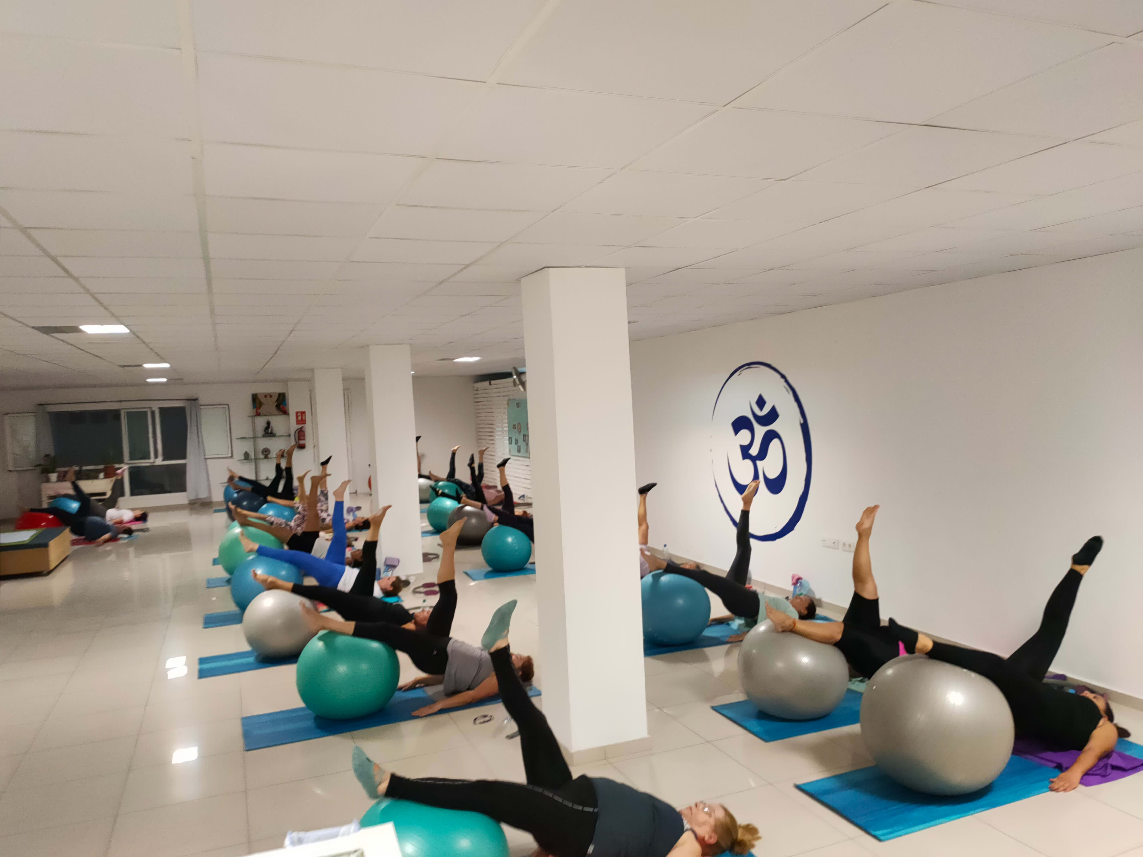 Cuerpo & Mente (centro de Yoga , Pilates...)