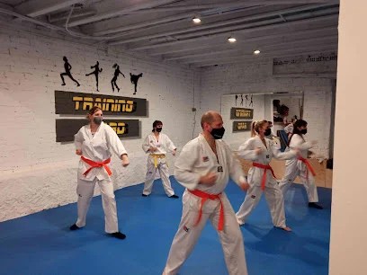 Logo de Training Hard