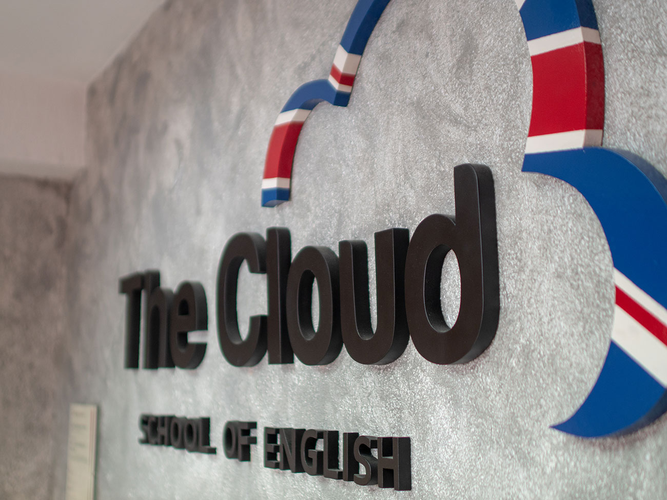 THE CLOUD School of English